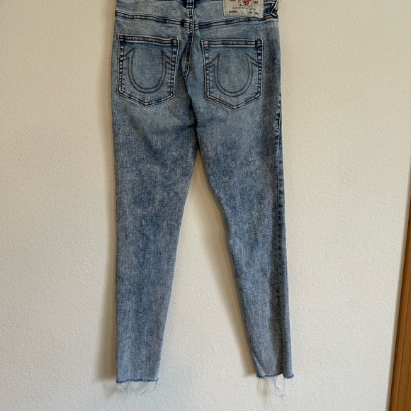 True Religion JENNIE MID RISE CURVY SKINNY
JEAN Raw Hem - Picture 2 of 9